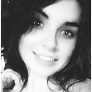 Meet your Posher, Becca